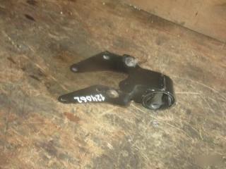 Подушка двигателя задняя  SUZUKI   EVERY   DA64W   K6A     2 ракурс