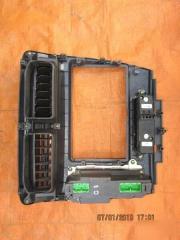 Консоль магнитофона  HONDA   CIVIC   EU1        2 ракурс