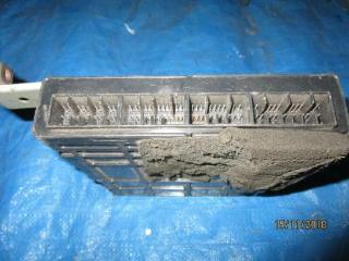 Блок управления efi  MITSUBISHI   DINGO   CQ2A      MR560448  2 ракурс