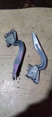 Петля капота передняя  SUBARU   FORESTER   SJG        1 ракурс