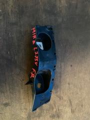 Крепление бампера правое переднее  DAIHATSU   MIRA   L275V        1 ракурс