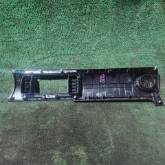 Консоль магнитофона  TOYOTA   PASSO   KGC30   1KR     2 ракурс