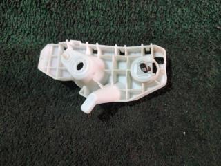 Крепление бампера правое переднее  DAIHATSU   MOVE   L175S   KF   52115-B2150  2 ракурс