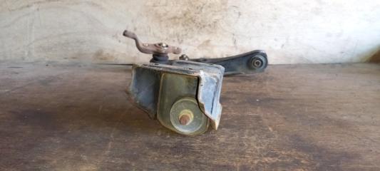 Рычаг правый передний  MITSUBISHI   MINICAB   U41TU41V        3 ракурс