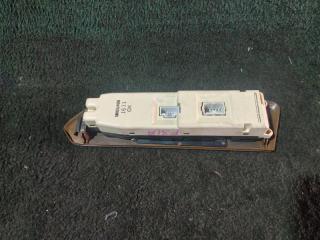 Блок упр. стеклоподьемниками правый передний  MITSUBISHI   DIAMANTE   F31A      MR612499  2 ракурс