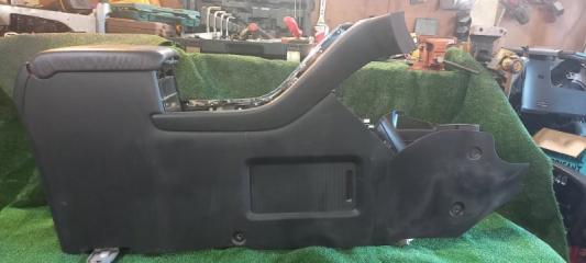 Подлокотник  HONDA   ELYSION   RR2        1 ракурс