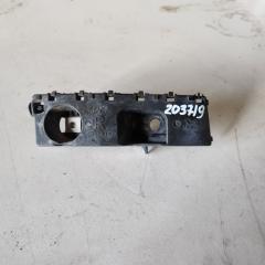 Крепление бампера правое переднее  DAIHATSU   MIRA   L275V        1 ракурс