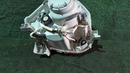 Фара левая передняя  TOYOTA   SIENTA   NCP81        4 ракурс