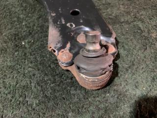 Рычаг правый передний  MAZDA   DEMIO   DY3W        2 ракурс