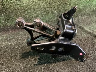 Подушка двигателя левая передняя  TOYOTA   PASSO   KGC30        3 ракурс