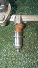 Инжектор  MITSUBISHI   PROUDIA   S33A   8A80     1 ракурс