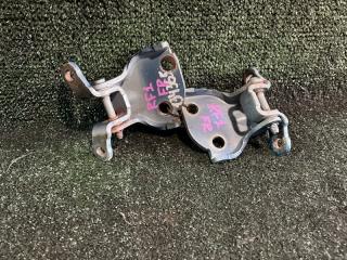Петля дверная правая передняя  HONDA   STEPWAGON   RF1        1 ракурс