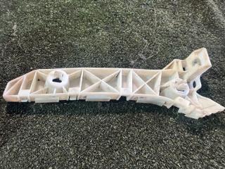 Крепление бампера правое переднее  MAZDA   DEMIO   DY3W        2 ракурс