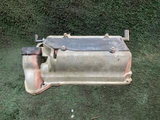 Клапанная крышка  SUZUKI   EVERY   DA62W   K6A     2 ракурс