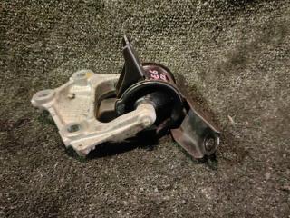 Подушка двигателя левая передняя HONDA FIT GE6 L13A 3 ракурс Подушка двигателя левая передняя HONDA FIT GE6 L13A 3 ракурс