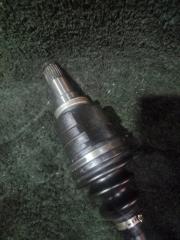 Привод правый передний  TOYOTA   VITZ   KSP130   1KR     3 ракурс