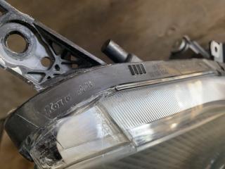Фара правая передняя TOYOTA ISIS ZGM10 4 ракурс Фара правая передняя TOYOTA ISIS ZGM10 4 ракурс