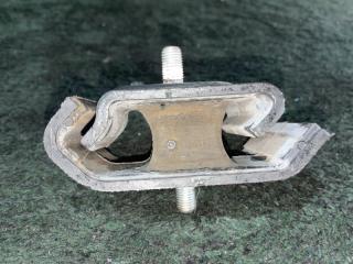 Подушка двигателя левая передняя  NISSAN   NV100 CLIPPER   DR17V   R06A     3 ракурс