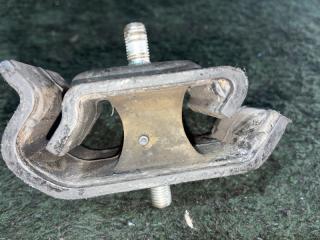 Подушка двигателя правая передняя  NISSAN   NV100 CLIPPER   DR17V   R06A     3 ракурс