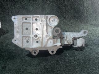 Подушка двигателя левая передняя  NISSAN   DUALIS   KJ10   MR20     3 ракурс