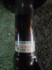 Стойка правая передняя DAIHATSU MIRA L275SL275VL285V 3 ракурс Стойка правая передняя DAIHATSU MIRA L275SL275VL285V 3 ракурс