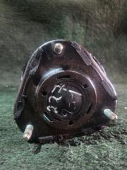 Стойка правая передняя  TOYOTA   ISIS   ZGM10        3 ракурс