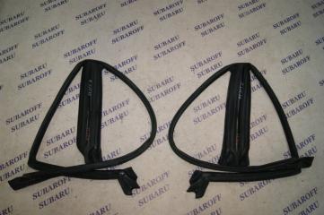 Уплотнитель Subaru Forester 2000