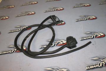 Уплотнительная резинка боковой двери передняя правая Subaru Impreza 2004