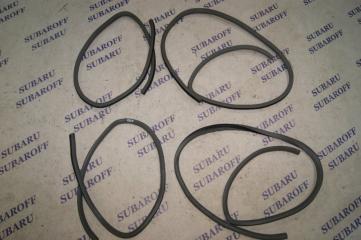 Уплотнитель Subaru Forester