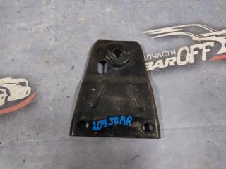 Крепление балки подвески заднее правое Subaru Forester 2003