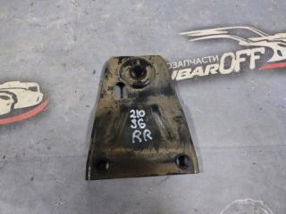 Крепление балки подвески заднее правое Subaru Forester 2002