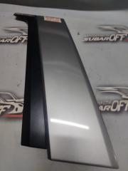 Накладка на стойку кузова задняя левая Subaru Forester 2007 контрактная Накладка на стойку кузова задняя левая Subaru Forester 2007