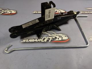 Домкрат Subaru Forester 2003