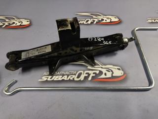 Домкрат Subaru Forester 2005