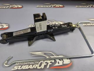 Домкрат Subaru Forester 2003