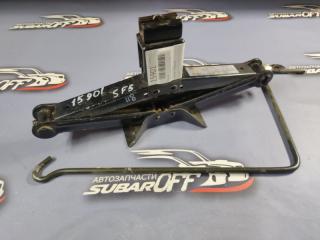 Домкрат Subaru Forester 2000
