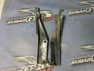 Петля капота передняя Subaru Forester 2002