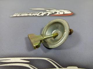 Кронштейн запасного колеса Subaru Forester 2003 контрактная Кронштейн запасного колеса Subaru Forester 2003