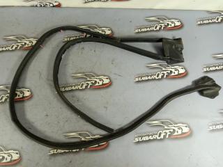 Уплотнительная резинка боковой двери передняя правая Subaru Forester 2005