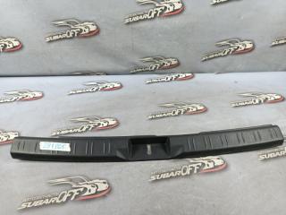 Накладка замка багажника Subaru Forester 2004 контрактная Накладка замка багажника Subaru Forester 2004