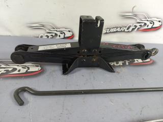 Домкрат Subaru Forester 2004 контрактная Домкрат Subaru Forester 2004