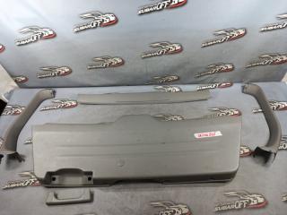 Обшивка двери багажника задняя Subaru Forester 2002 контрактная Обшивка двери багажника задняя Subaru Forester 2002