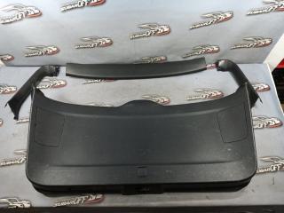 Обшивка двери багажника задняя Subaru Outback 2013 контрактная Обшивка двери багажника задняя Subaru Outback 2013