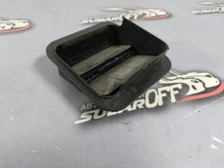 Решетка вентиляции в багажник правая Subaru Forester 2006 контрактная Решетка вентиляции в багажник правая Subaru Forester 2006