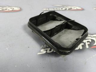 Решетка вентиляции в багажник правая Subaru Forester 2005 контрактная Решетка вентиляции в багажник правая Subaru Forester 2005