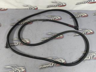 Уплотнительная резинка боковой двери передняя правая Subaru Forester 2008