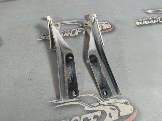 Петля капота передняя Subaru Forester 2004