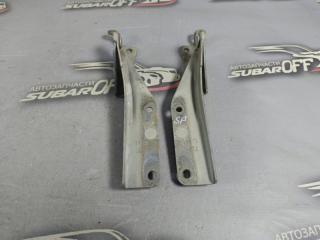 Петля капота передняя Subaru Forester 2000