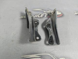 Петля капота передняя Subaru Impreza 2004