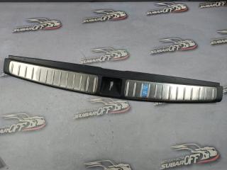 Накладка замка багажника Subaru Legacy 2003 контрактная Накладка замка багажника Subaru Legacy 2003